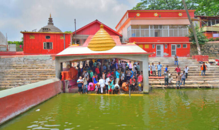 kamakhya-temple-ambubachi-mela.jpg